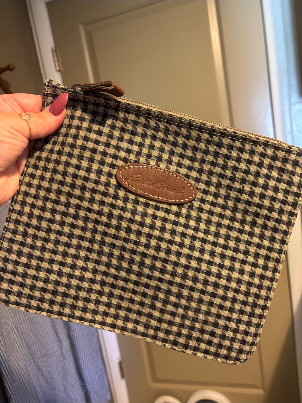 Eddie Bauer Black & Tan Gingham Travel Pouch